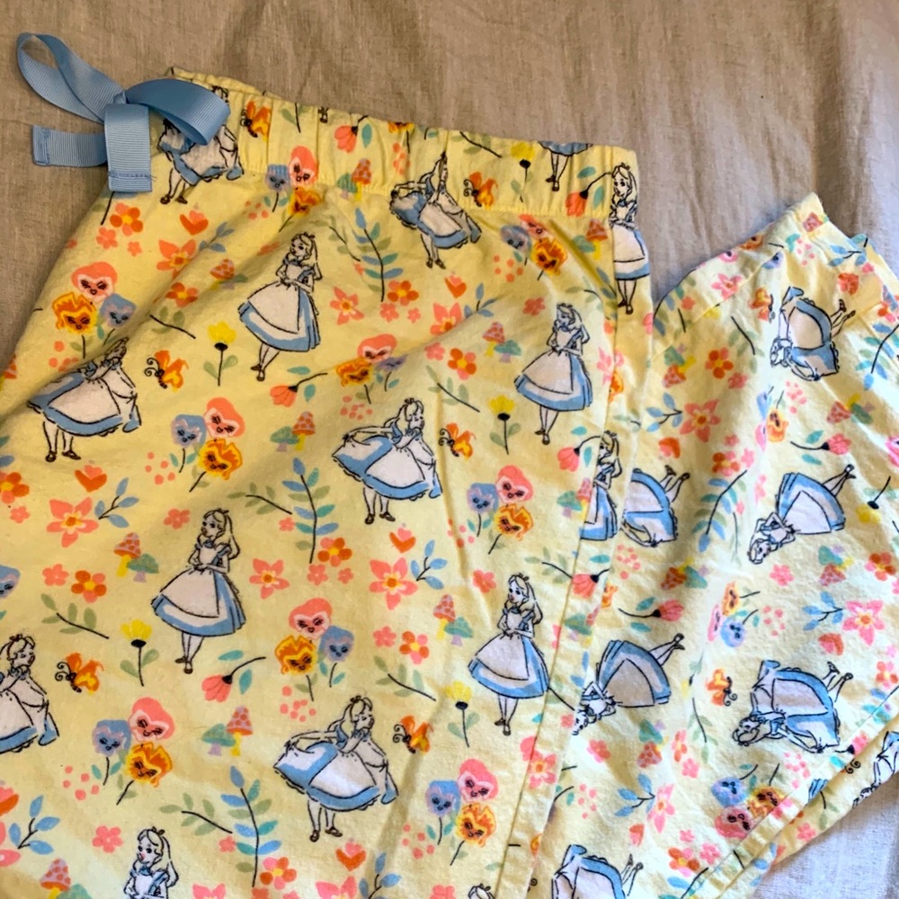 Alice PJ Bottoms ☕️🌸🌼🐛🐇🎩